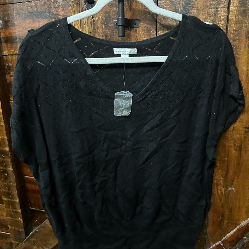 New York & Company Black Diamond Pattern Blouse